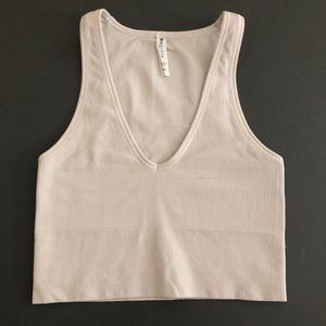white athleta aurora seamless crop tank